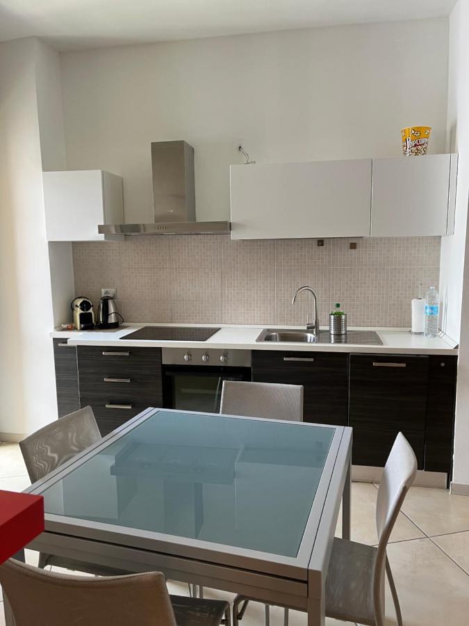Bilocale In Centro - 10Km Da Malpensa Daire Gallarate Dış mekan fotoğraf
